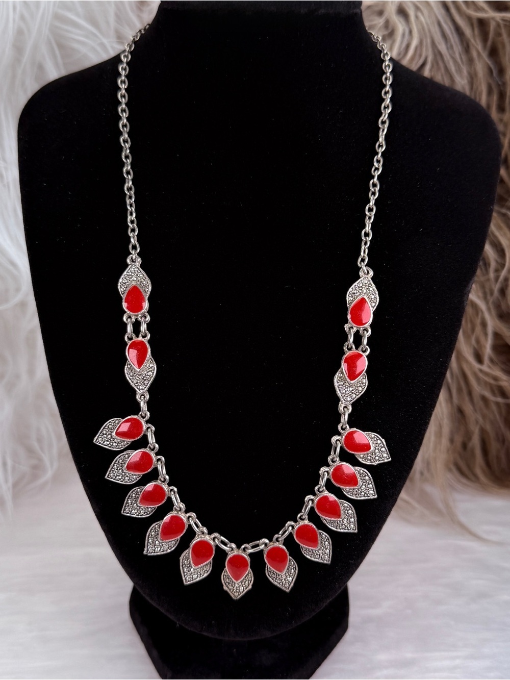 Vintage Italy 925 Clasp Red Teardrop Marcasite Silvertone Statement Necklace